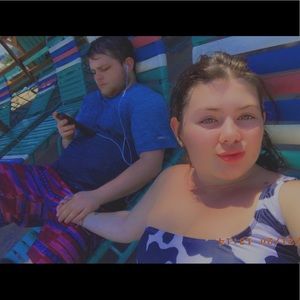 Meet your Posher, Makayla